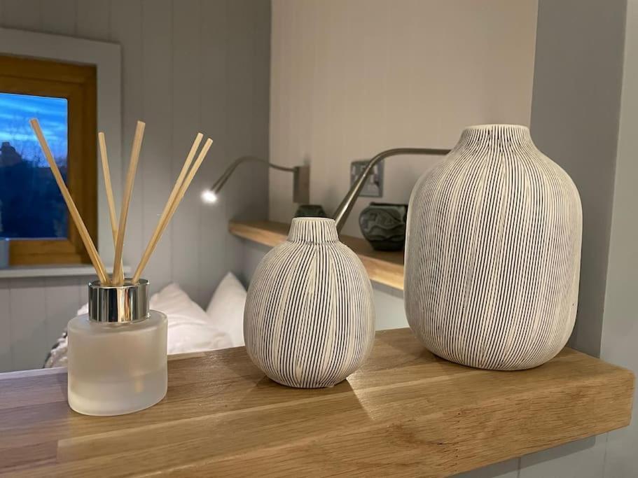 The Hut@Trefechan Wen - Coastal Coziness! Goodwick Esterno foto