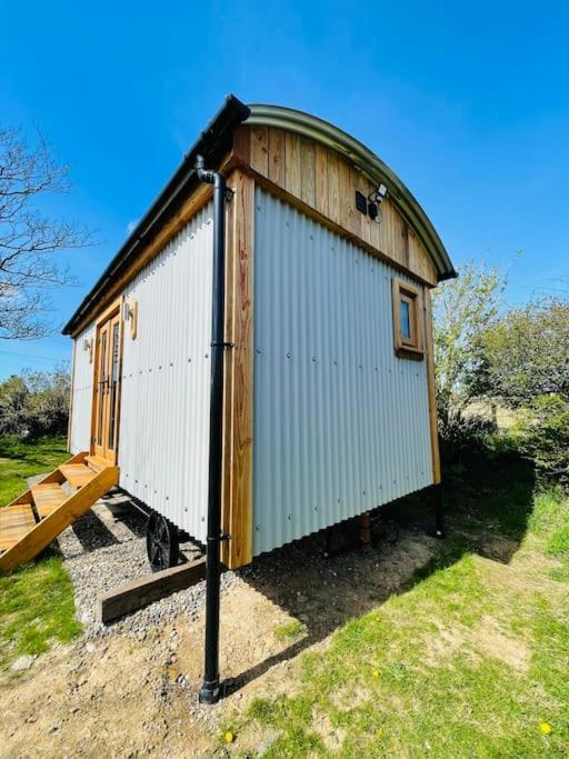 The Hut@Trefechan Wen - Coastal Coziness! Goodwick Esterno foto
