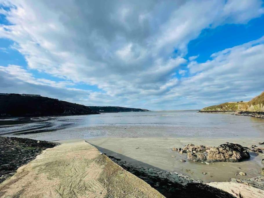 The Hut@Trefechan Wen - Coastal Coziness! Goodwick Esterno foto